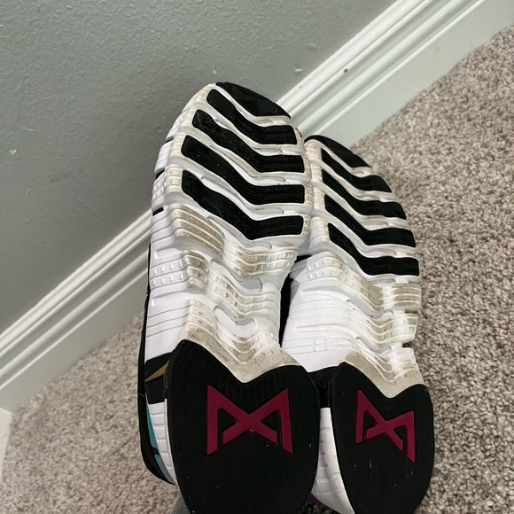 Woman’s Nike Metcon 5 - Picture 6 of 6